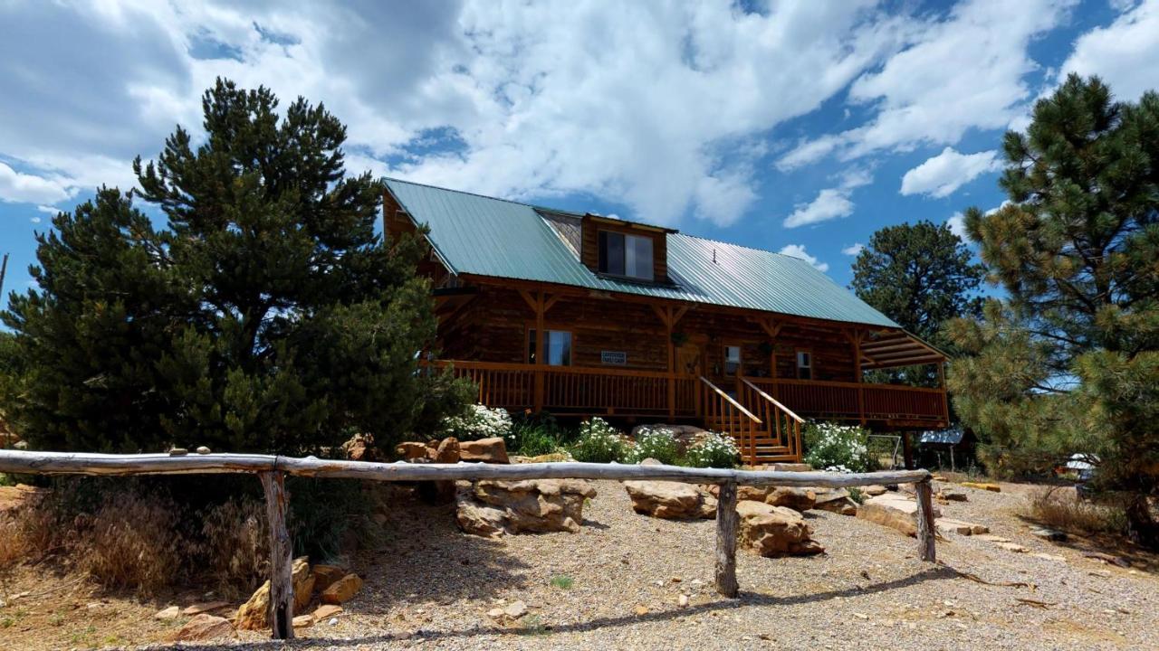 Canyon View Family Cabin, Deck, Tv Room, Games, Bbq, Campfire Monticello Exteriör bild