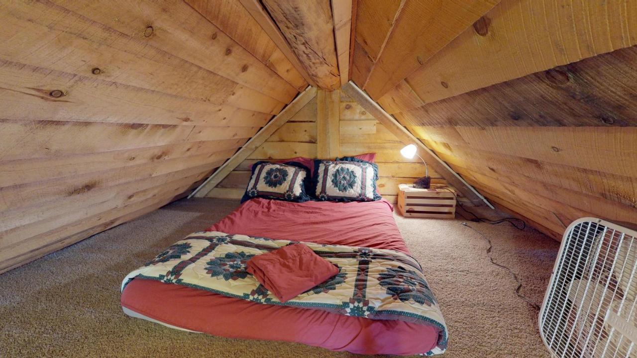 Canyon View Family Cabin, Deck, Tv Room, Games, Bbq, Campfire Monticello Exteriör bild