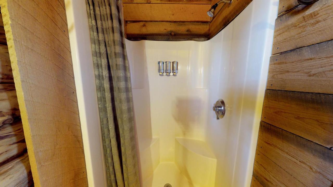 Canyon View Family Cabin, Deck, Tv Room, Games, Bbq, Campfire Monticello Exteriör bild